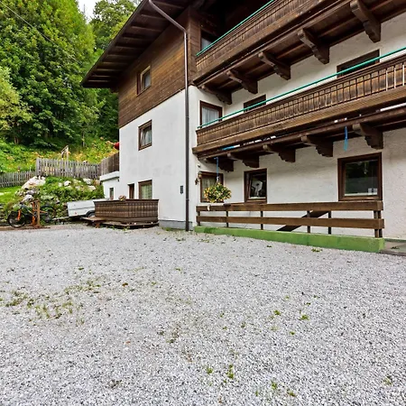 Apartment In Near Slopes Saalbach-Hinterglemm
